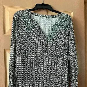 WOMEN blouse​​​​​​​​​​ Size 18​​​​​​​​​​​